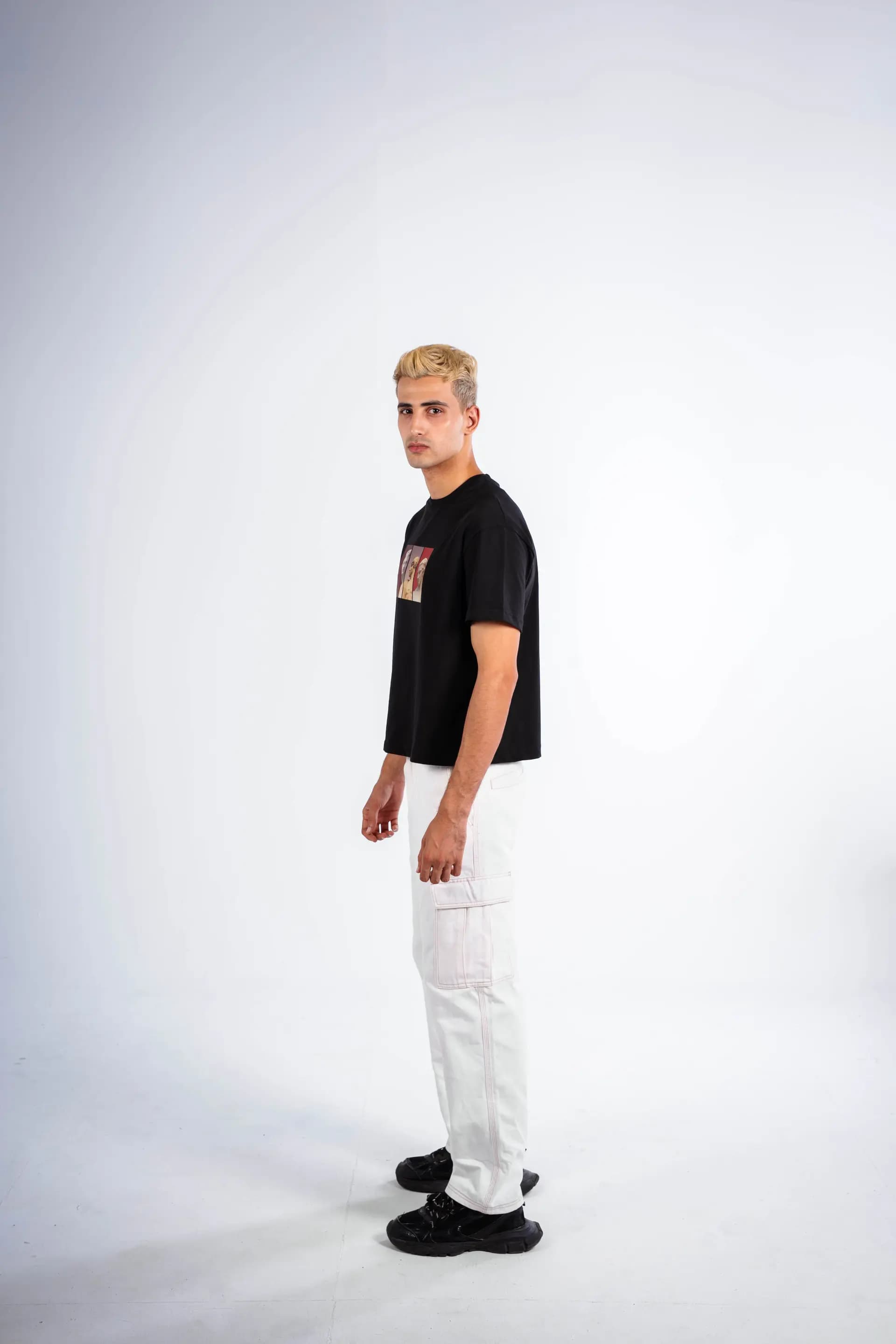 Amavi Noir Signature Tee image 4